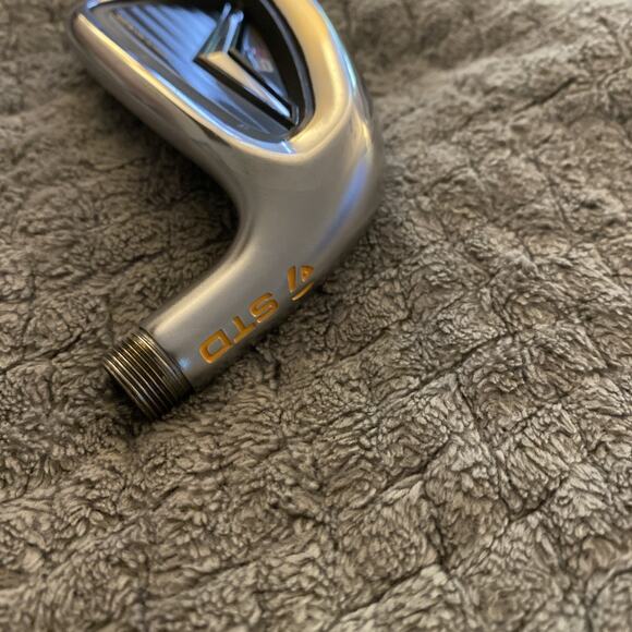 TaylorMade R9 Single 6 Iron (Head STD Only) RH - Picture 4 of 6